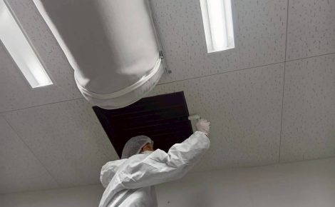 岐阜県岐阜市　医療施設内　除カビ除菌処理作業